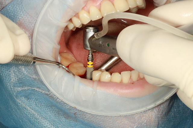 Dental clinics open in Panama
